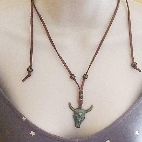NEW! Rustic Bronze Cow or Bull Head Skull Pendant w. Adjustable Faux Suede Cord - Picture 1 of 8